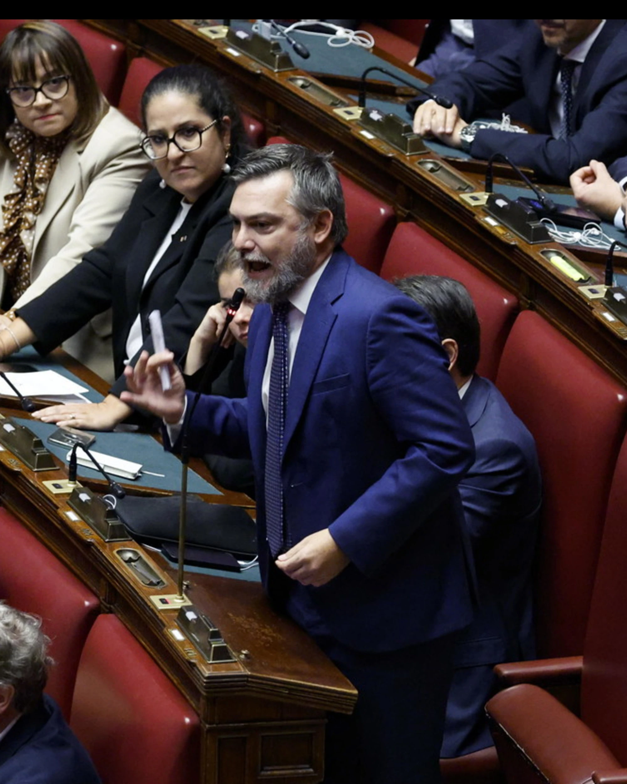 Flotilla, rivolta contro il grillino Ricciardi: "Incita alla violenza in Aula"