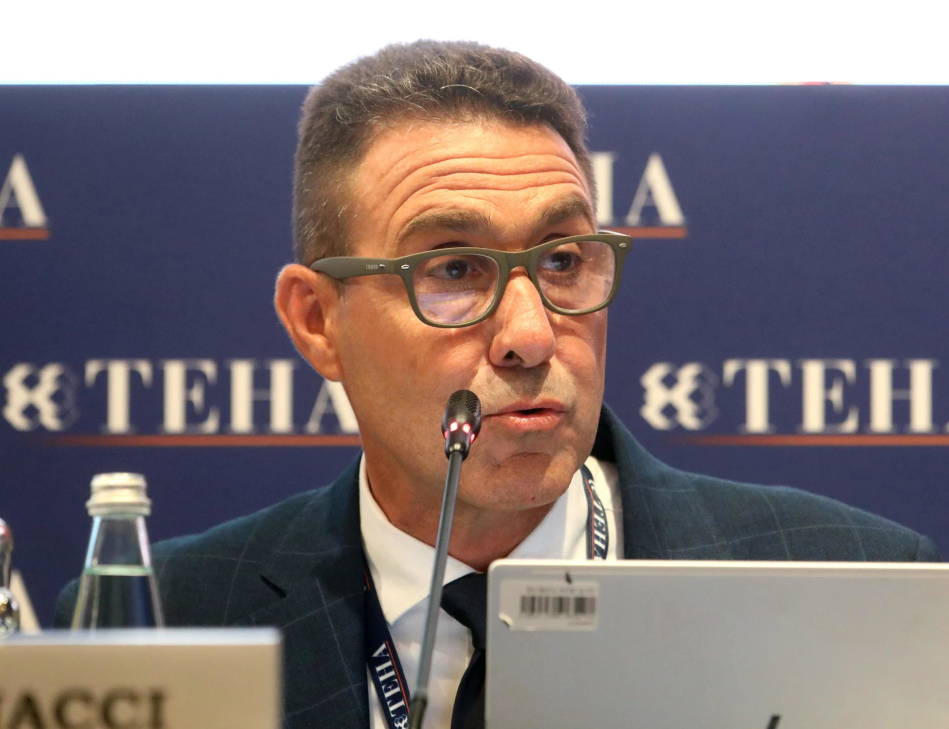 Sondaggio Ghisleri, lo schiaffo di Vannacci a chi vota centrodestra: quanti lo rifiutano
