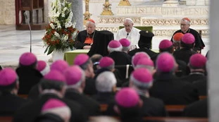 Fase 2, la Chiesa contro Giuseppe Conte: "Inaccettabile non poter celebrare le messe, compromesso l'esercizio della libertà di culto"
