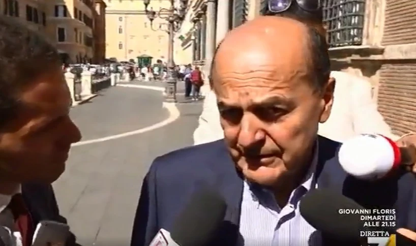 Matteo Renzi, Pierluigi Bersani: "Serve una nuova sinistra con un vestito nuovo"