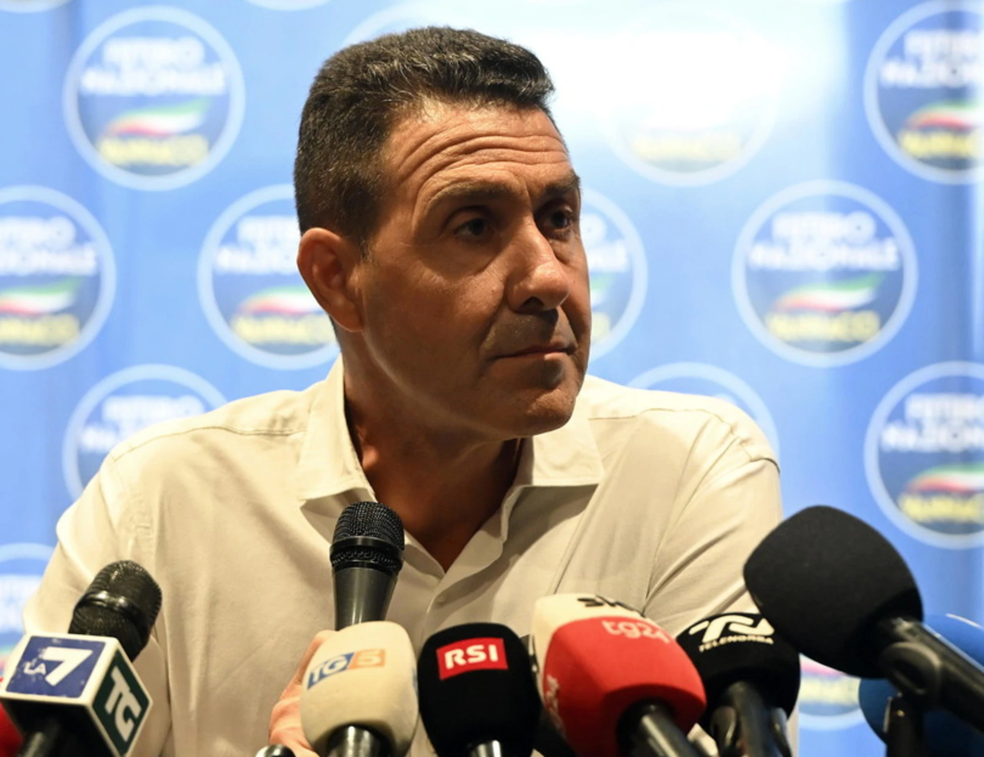 Sondaggio Eumetra, sorpresa nel campo largo mentre Vannacci...
