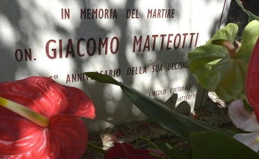 Roma, danneggiata la lapide del monumento di Giacomo Matteotti