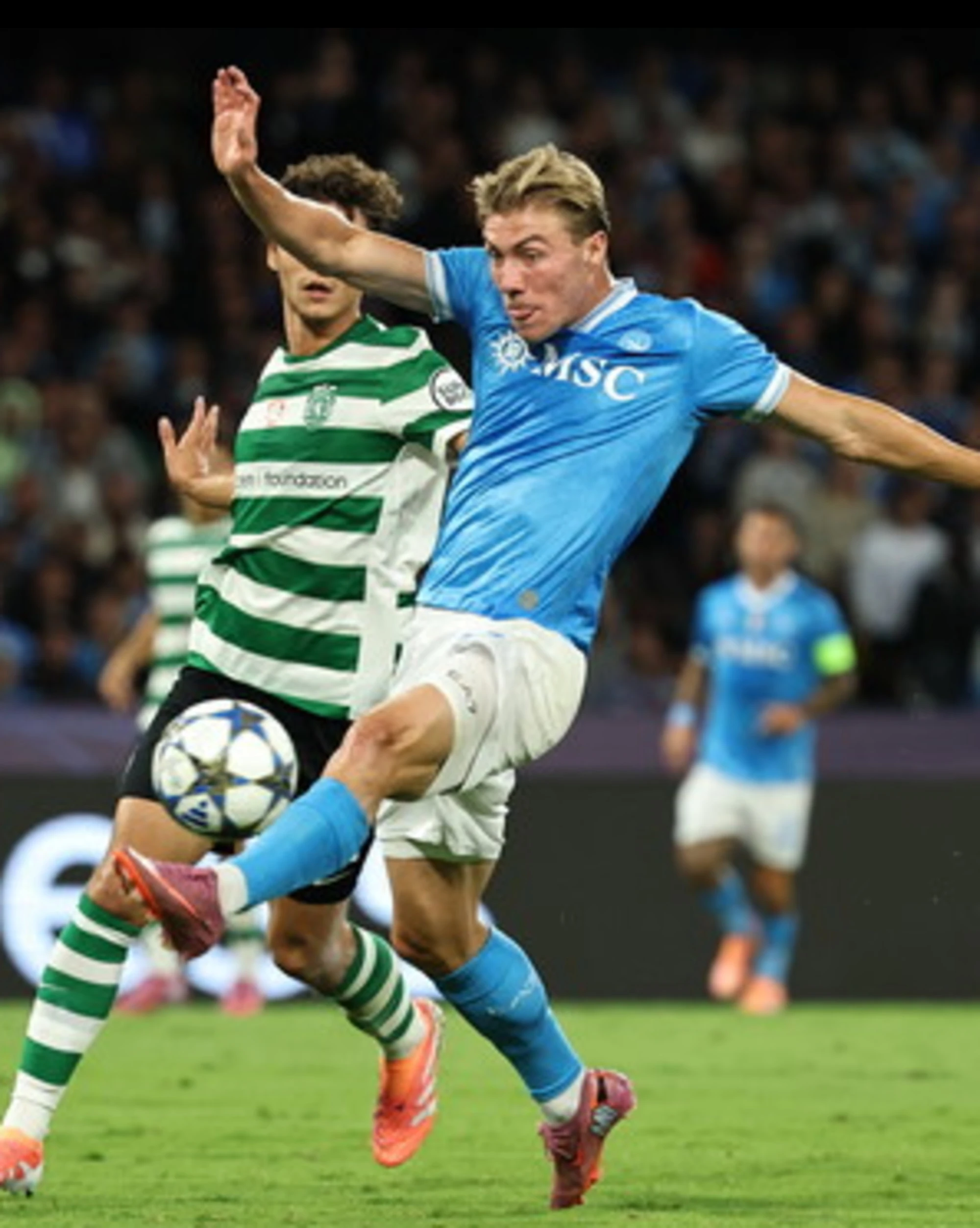 Champions, il Napoli batte lo Sporting col brivido: De Bruyne crea e Hojlund segna