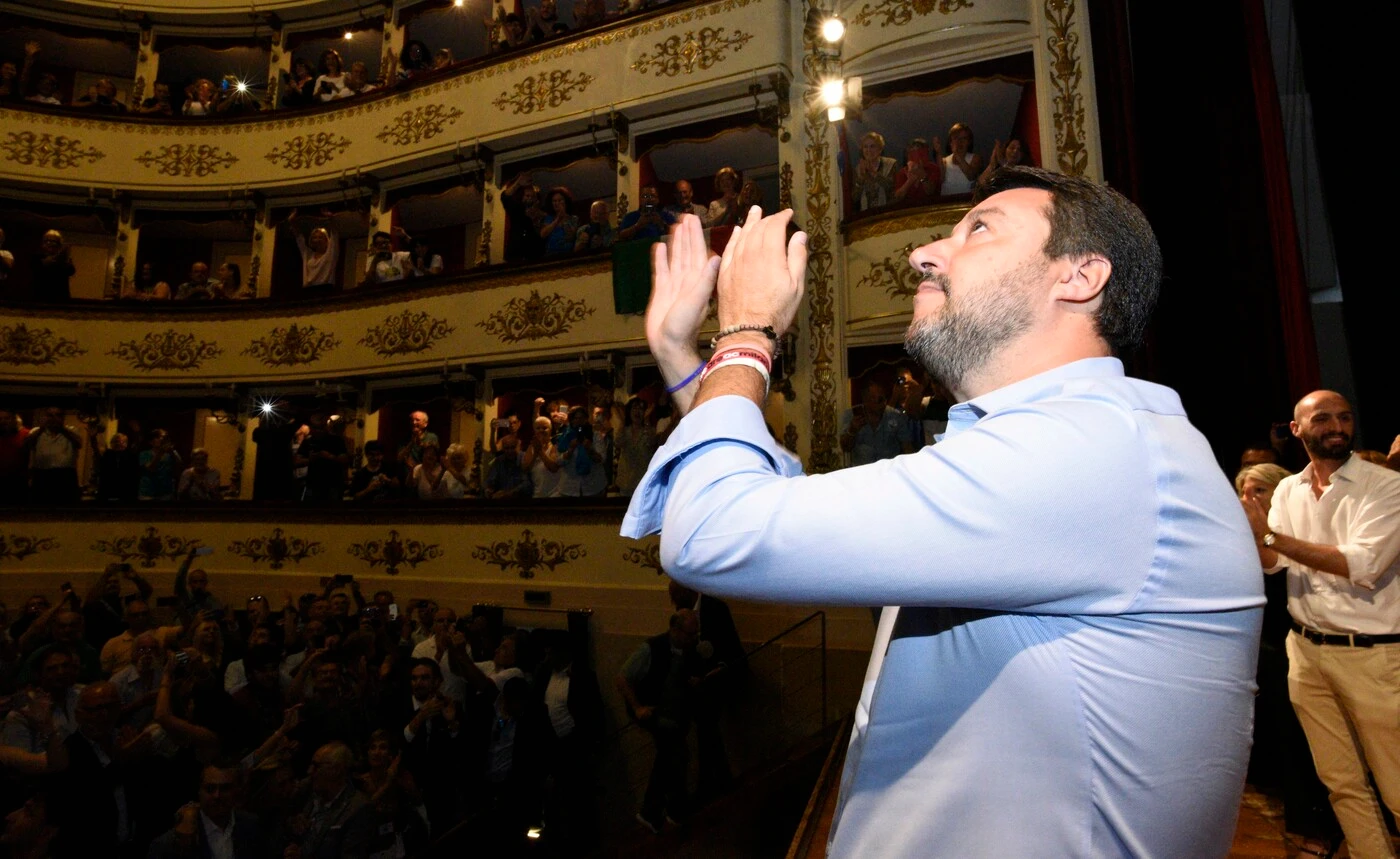 Matteo Salvini, il sondaggio Emg Acqua: il "premier" è lui, Conte e Meloni dietro. Renzi a picco