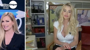 Mattino 5, Valeria Marini imbarazza la Panicucci: cala il gelo