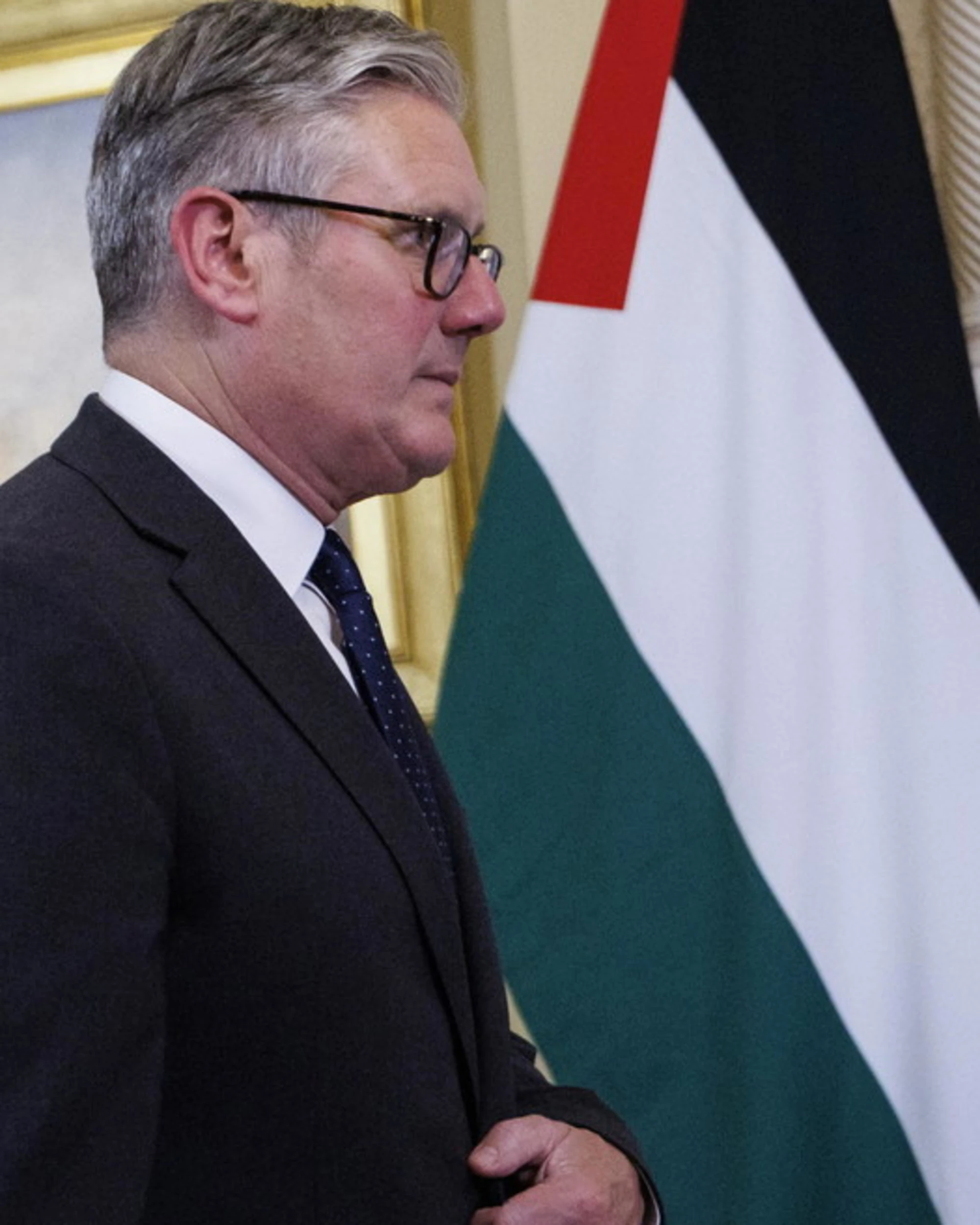 Starmer espelle gli ebrei dalle accademie militari