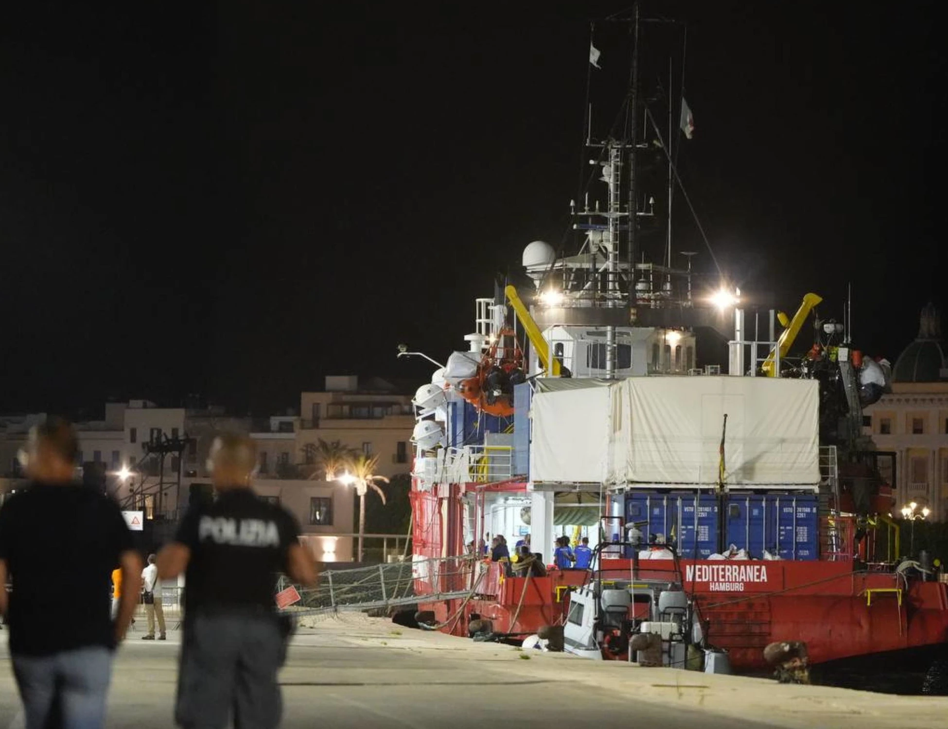 Immigrazione, Afd si schiera con l'Italia: "La Germania deve fermare le Ong"
