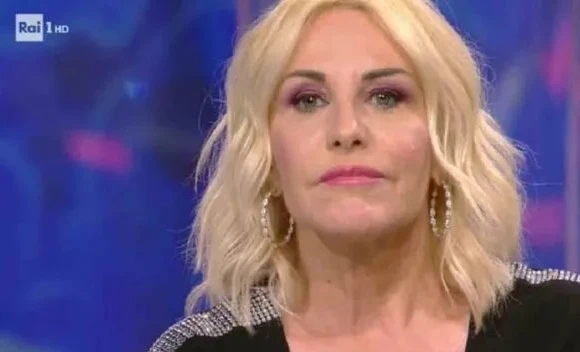 Rai, la vendetta di Antonella Clerici: "Pronta ad andarmene. Faccio i complimenti a Mediaset perché..."