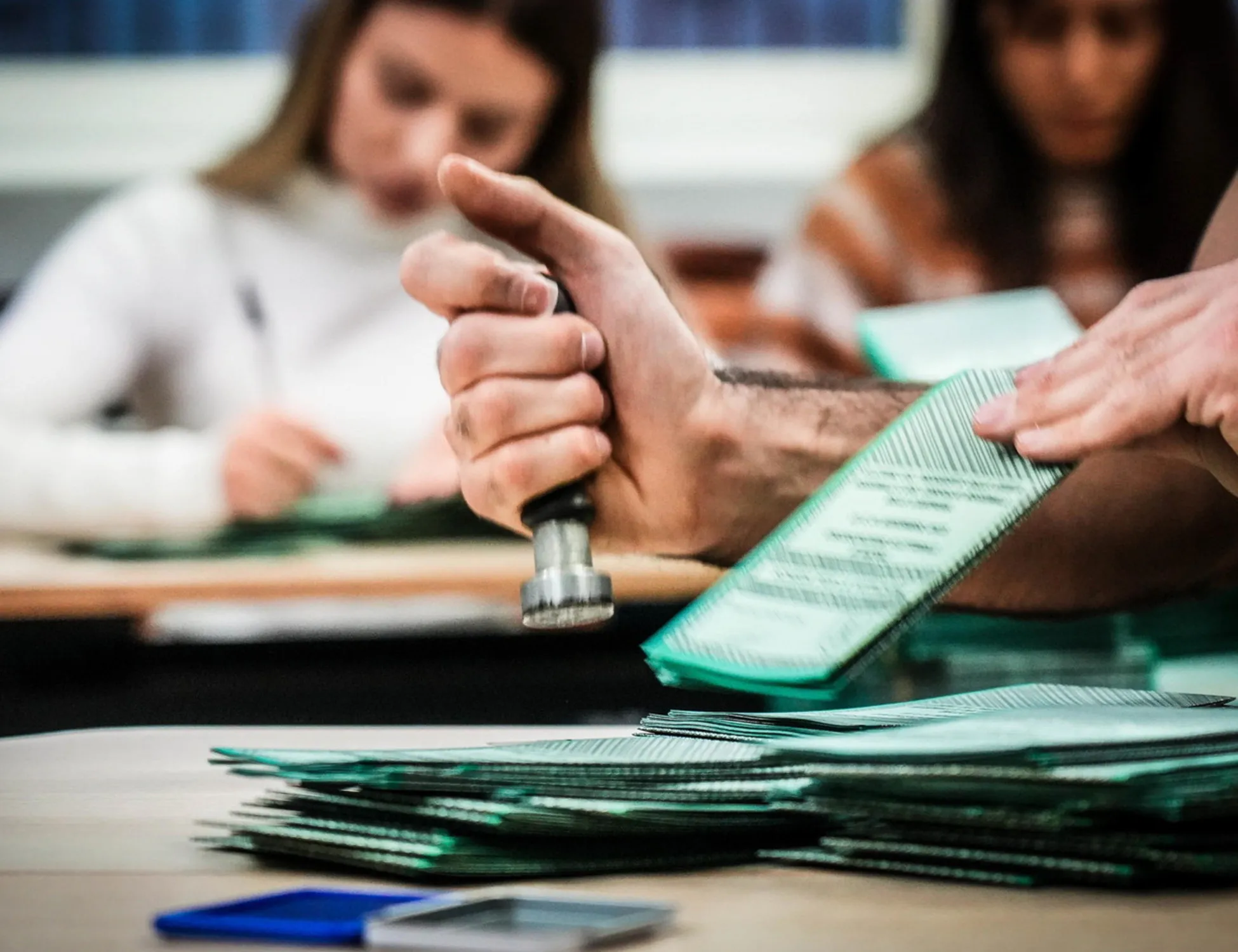 Leggi l'articolo: FdI domina, Pd in picchiata, guizzo M5s: ecco la supermedia