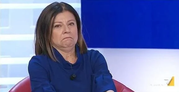 Paola De Micheli oltre il grottesco: "Su Siri abbiamo vinto noi". Pd, tragica farsa: ma ci credono davvero?