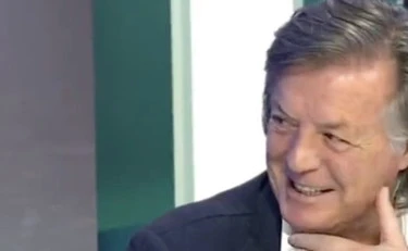 https://media.liberoquotidiano.it/jMm0As0DeWGbaC5cHcMwIcXYQhKQ6d2zM5jfEkeqpuA/width:800/quality:90/aW1hZ2VzLzIwMjUvMDkvMDgvMTE0NDEzMzQwLTFmODQ4NTM4LWNmMGQtNDVhMi1iZjQ3LTYzYjEzY2ExNDVmNC5qcGc.webp