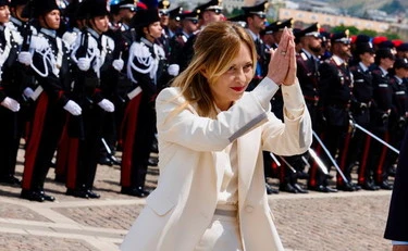 Giorgia Meloni in trionfo su The Times: "Starmer e Merz se lo sognano..."