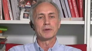 Marco Travaglio, l'attacco di Augusto Minzolini: "Il premio leccac*** dell'anno, ogni giorno esalta Conte"