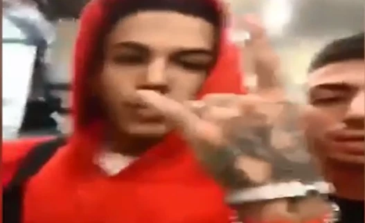 Corinaldo, Sfera Ebbasta e il ragazzo dello spray insieme all'autogrill dopo la strage