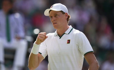 Jannik Sinner contro Djokovic? Senza precedenti: "Occhi feroci, il pugno..."
