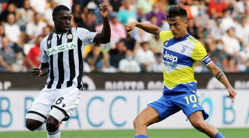 Udinese-Juventus, i bianconeri si accontentano del pareggio, 2-2: Dybala inventa, Szczesny sbaglia