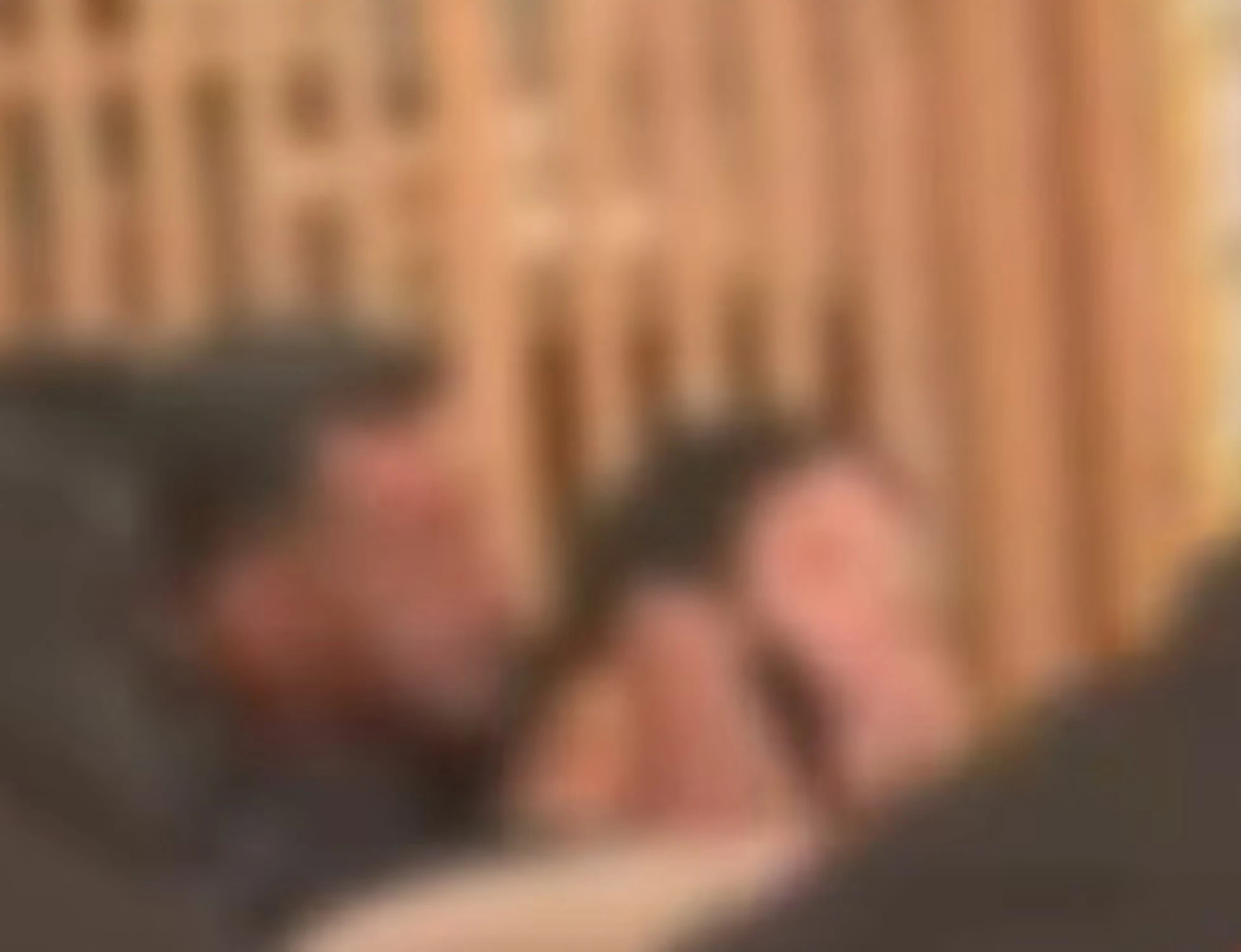 Olbia, nordafricano accoltella 4 persone e sequestra la cameriera al ristorante: il video-choc