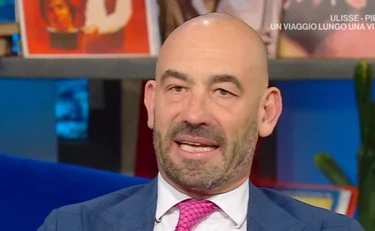 Matteo Bassetti suona l'allarme: "Influenza K? Ondata anomala, casi molto gravi"