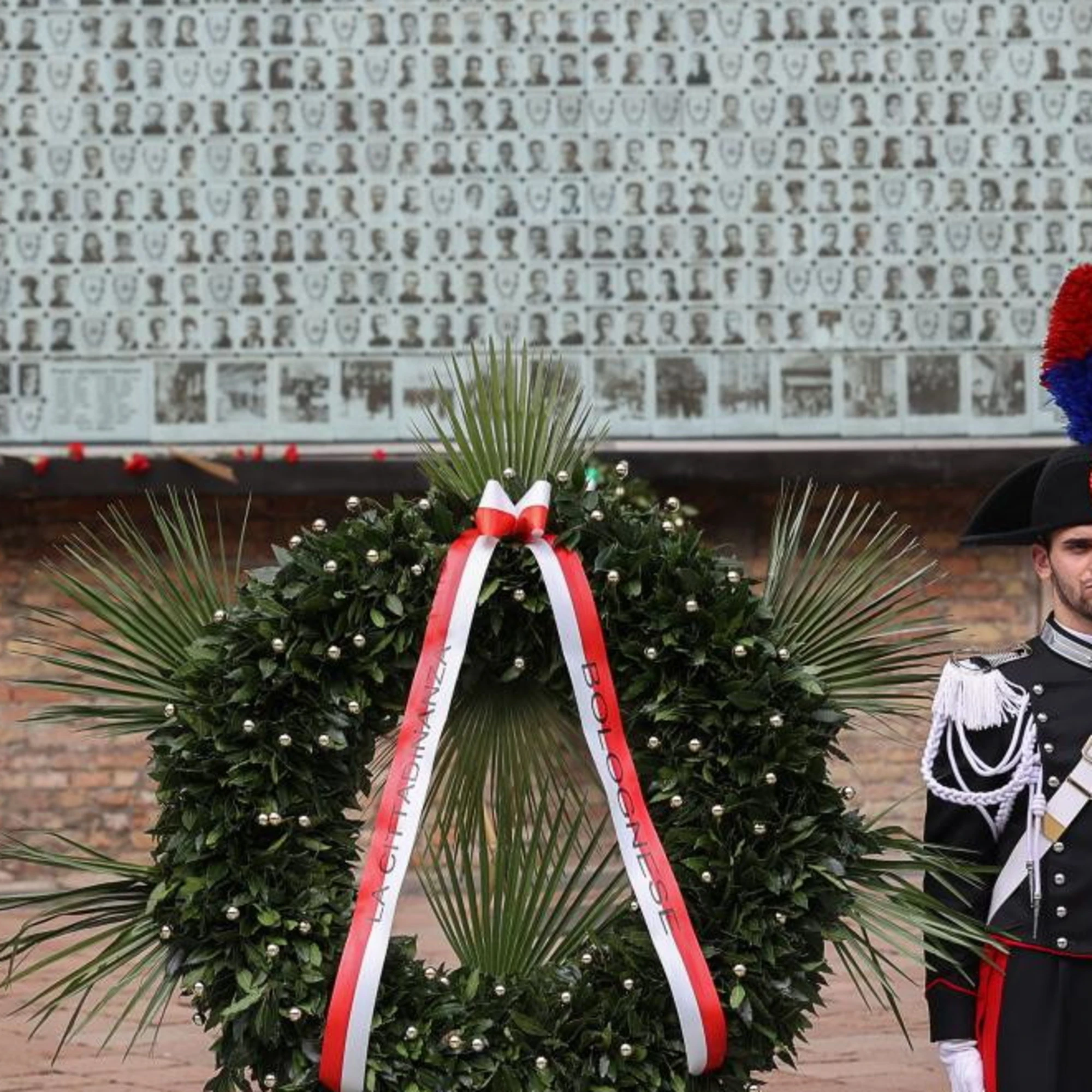 La sinistra prepara il 25 aprile anti-Meloni con la balla dei tagli ai luoghi della memoria