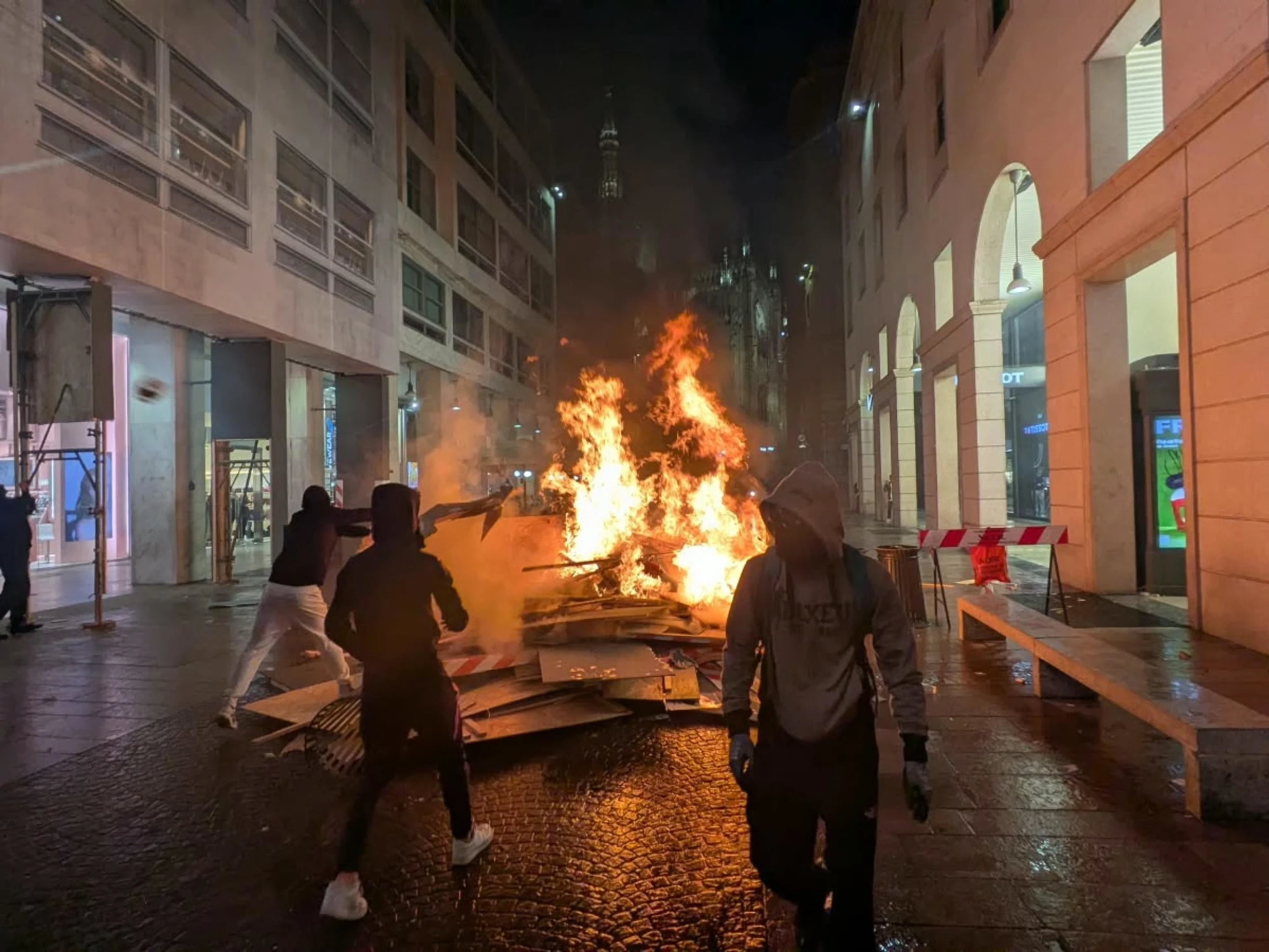 Movimento 17 ottobre, "le piazze di sabato annullate": così maranza e antagonisti vogliono sconvolgere l'Italia