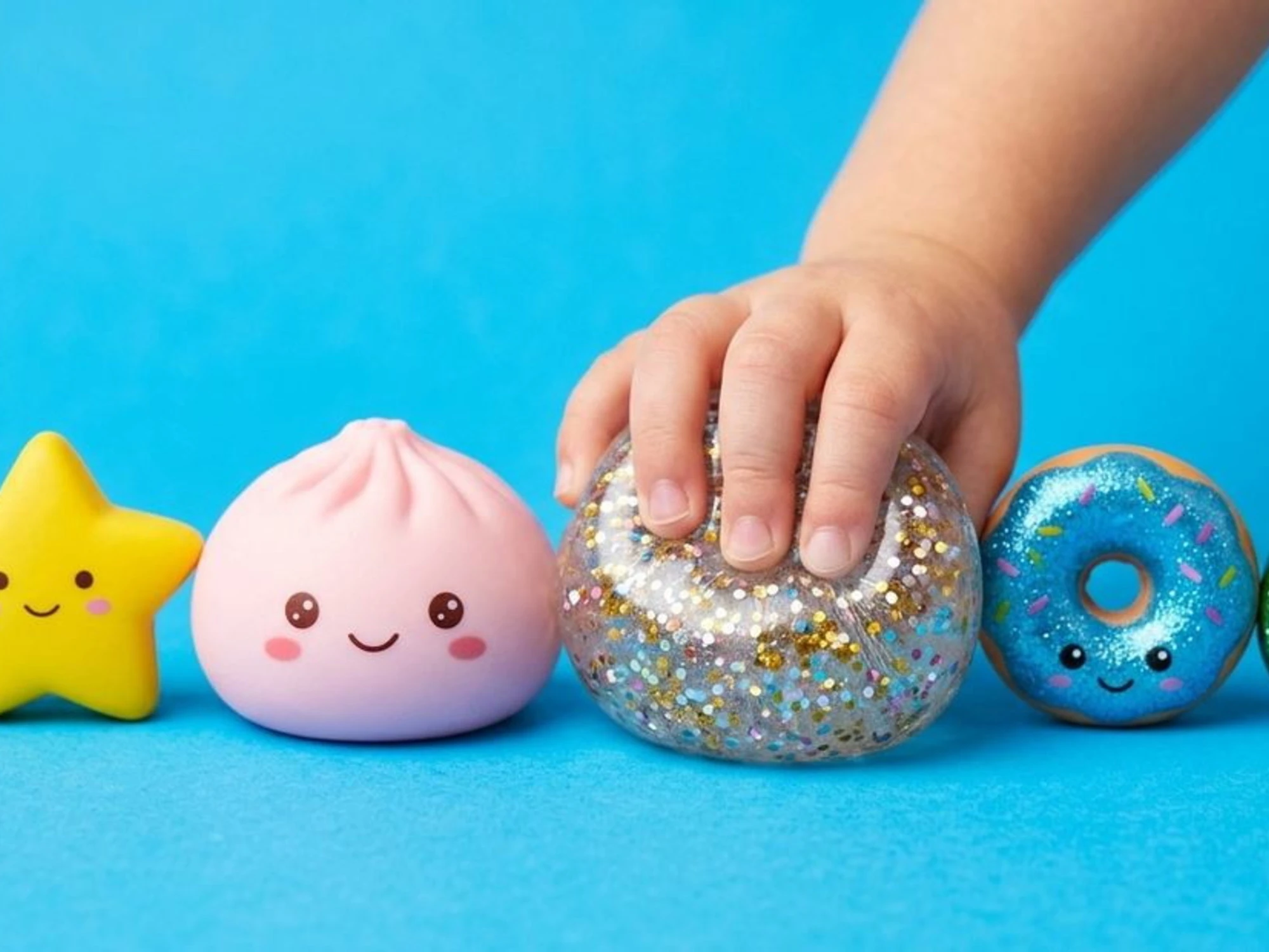 Bambino di 8 anni ustionato al viso da uno "squishy"