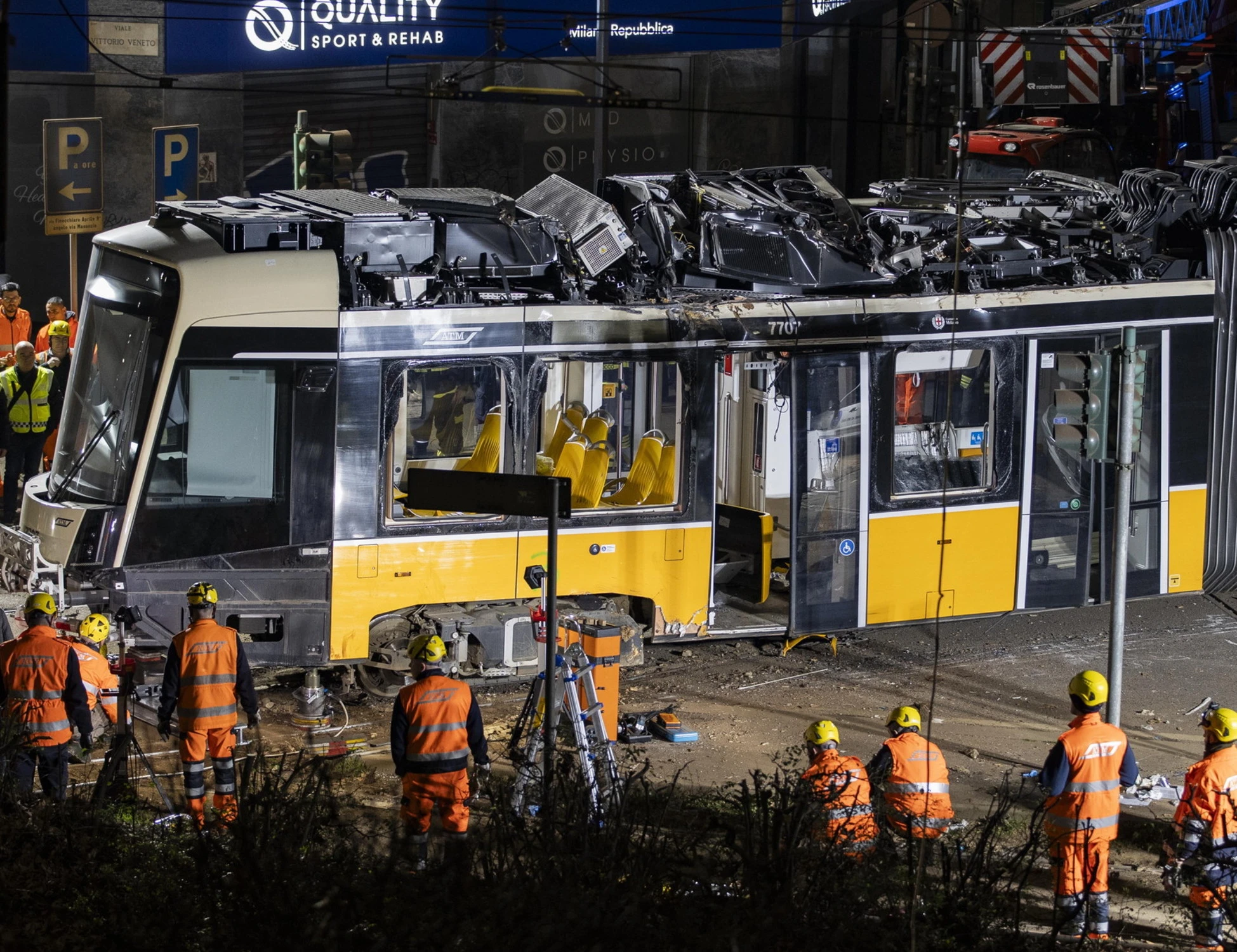 Tram deragliato a Milano, "scambio di persona": la seconda vittima non è Karim Tourè