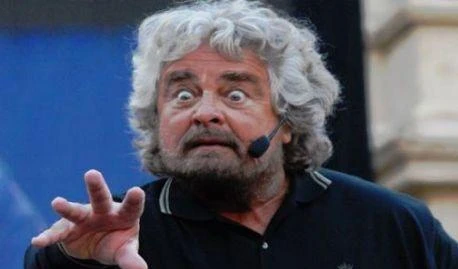 Ora Beppe Grillo fa il partigiano:"Senza di noi tornerebbero i neri"