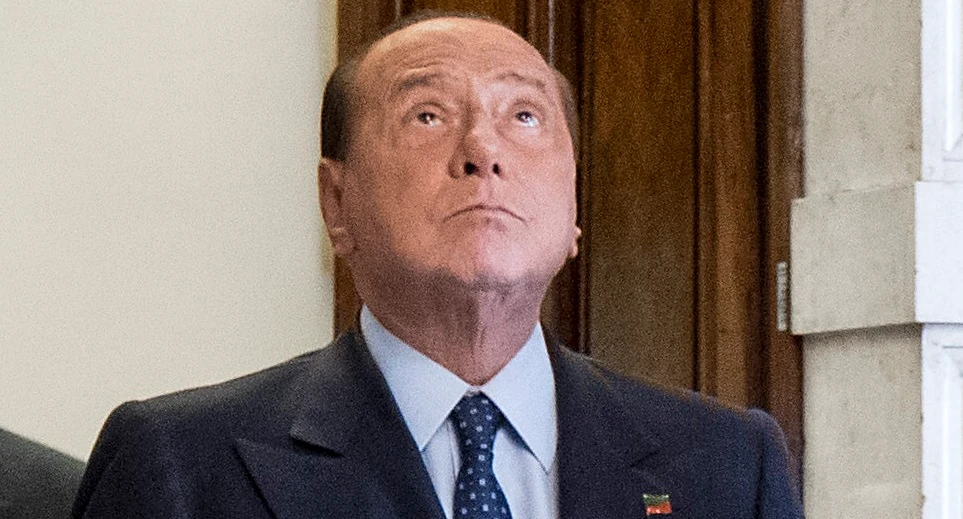 Silvio Berlusconi, fuga di massa da Forza Italia: "Linea troppo soft", lasciano in sette