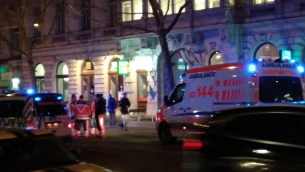 Terrorismo, a Vienna diverse persone ferite a coltellate. Aggressore in fuga