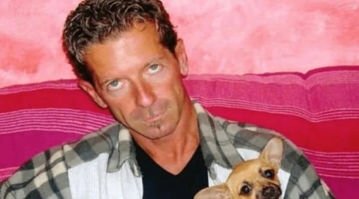 Massimo Bossetti, agguato a tarda notte: esplode il muro dell'abitazione dell'attivista che lo sostiene