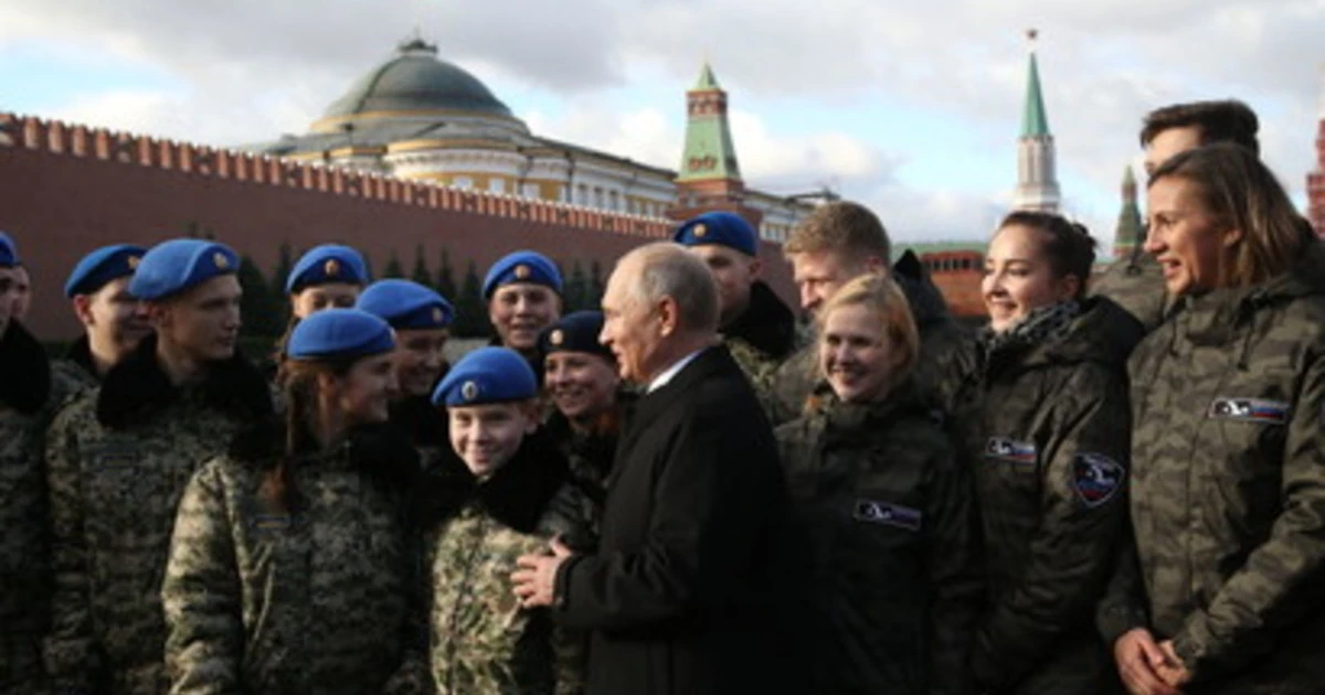Vladimir Putin, l'indiscreto da Mosca: "Quando ritirerà i soldati". Una motivazione al limite dello sconcertante