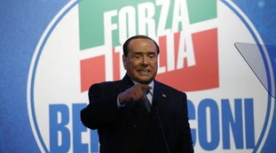 Silvio Berlusconi: "Perché Putin non si siede a un tavolo", la fucilata a Joe Biden. E poi...