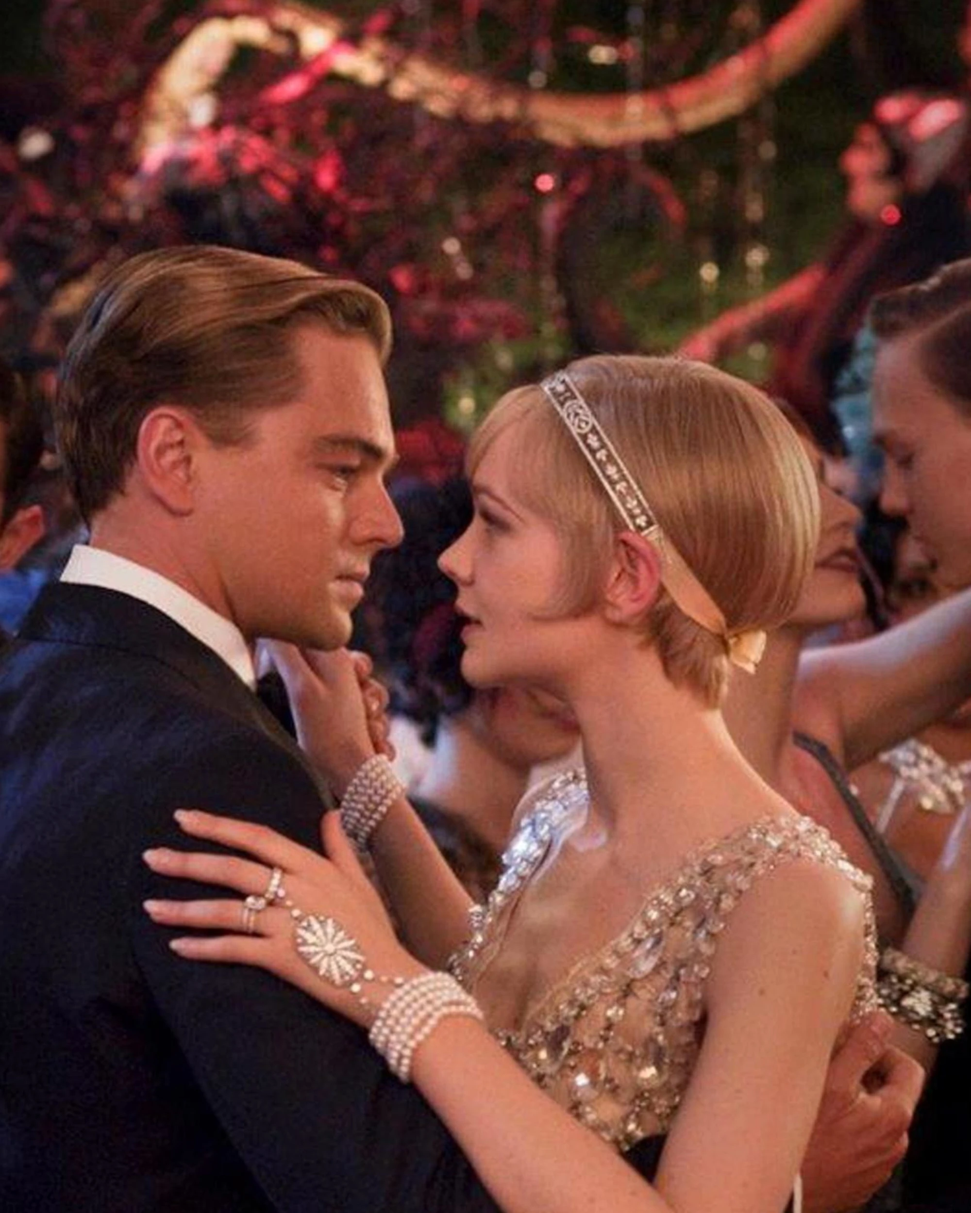 L'archeologia della moda vive in passerella e al cinema