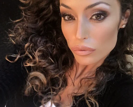 Cristiano Ronaldo e lo stupro, la ex Raffaella Fico lo difende: "Bravo ragazzo, dopo cena si allenava sempre"