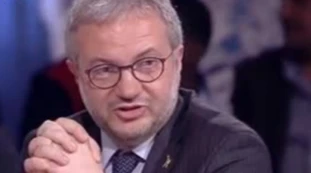 Claudio Borghi contro Conte: "Mentitore patologico. Qualcosa succederà. molto presto: finirà con le maniche legate dietro la schiena"