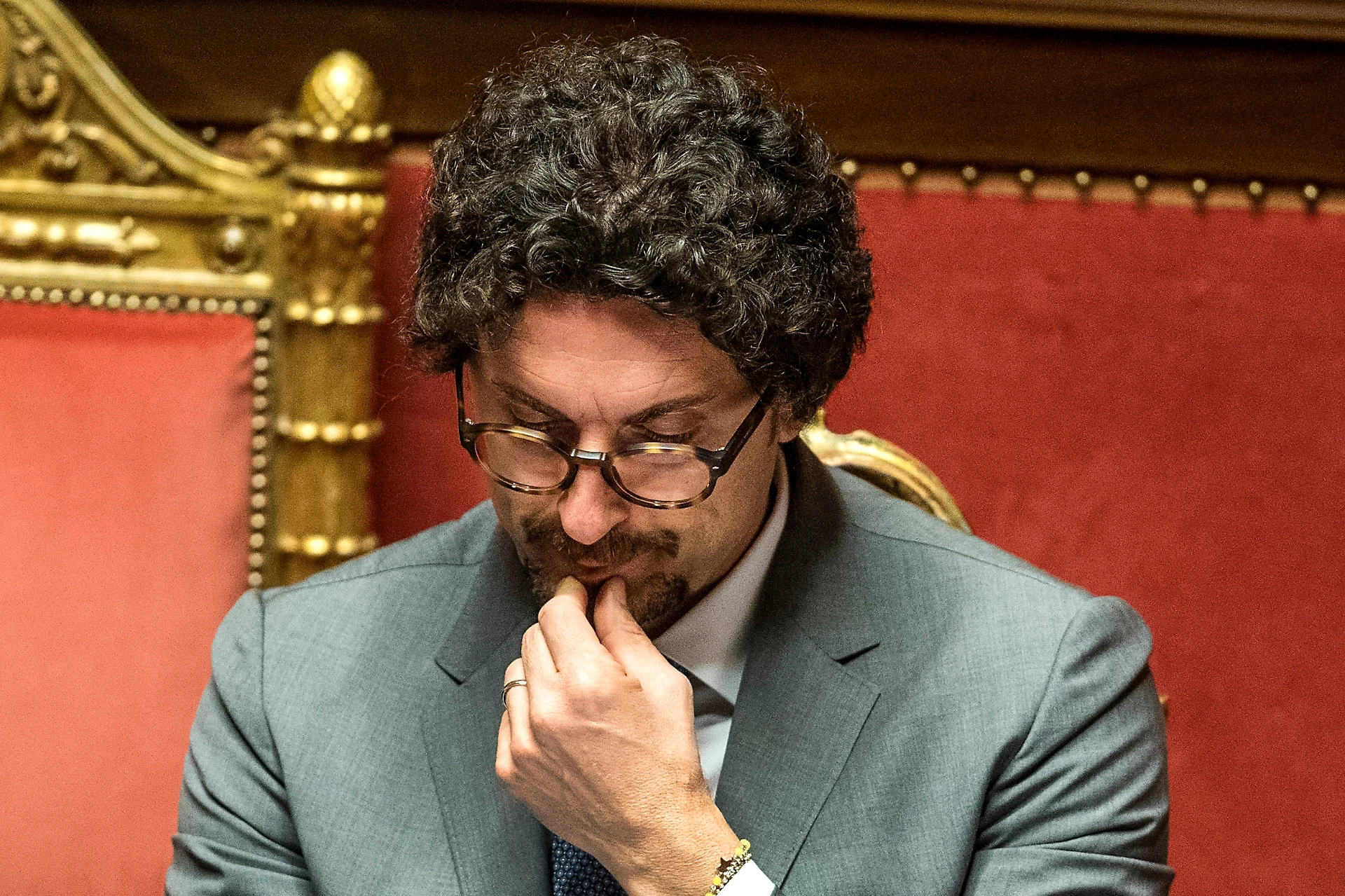 Danilo Toninelli, sfiducia respinta ma Lega e Matteo Salvini lo scaricano: foto clamorosa