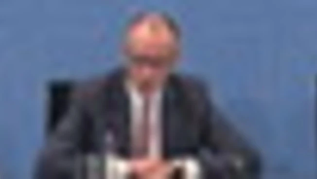 https://media.liberoquotidiano.it/jkg08RFCN4T-cgfoATAsuKWlwiec-1MxpXrgdE6xV18/width:800/quality:90/aW1hZ2VzLzIwMjUvMTAvMDkvMTAwNTIxNjI4LTk1YTUxYWNhLTBmZjYtNDVjYS04ODlmLTI0ZDcxYjlhOTliMi5qcGc.webp