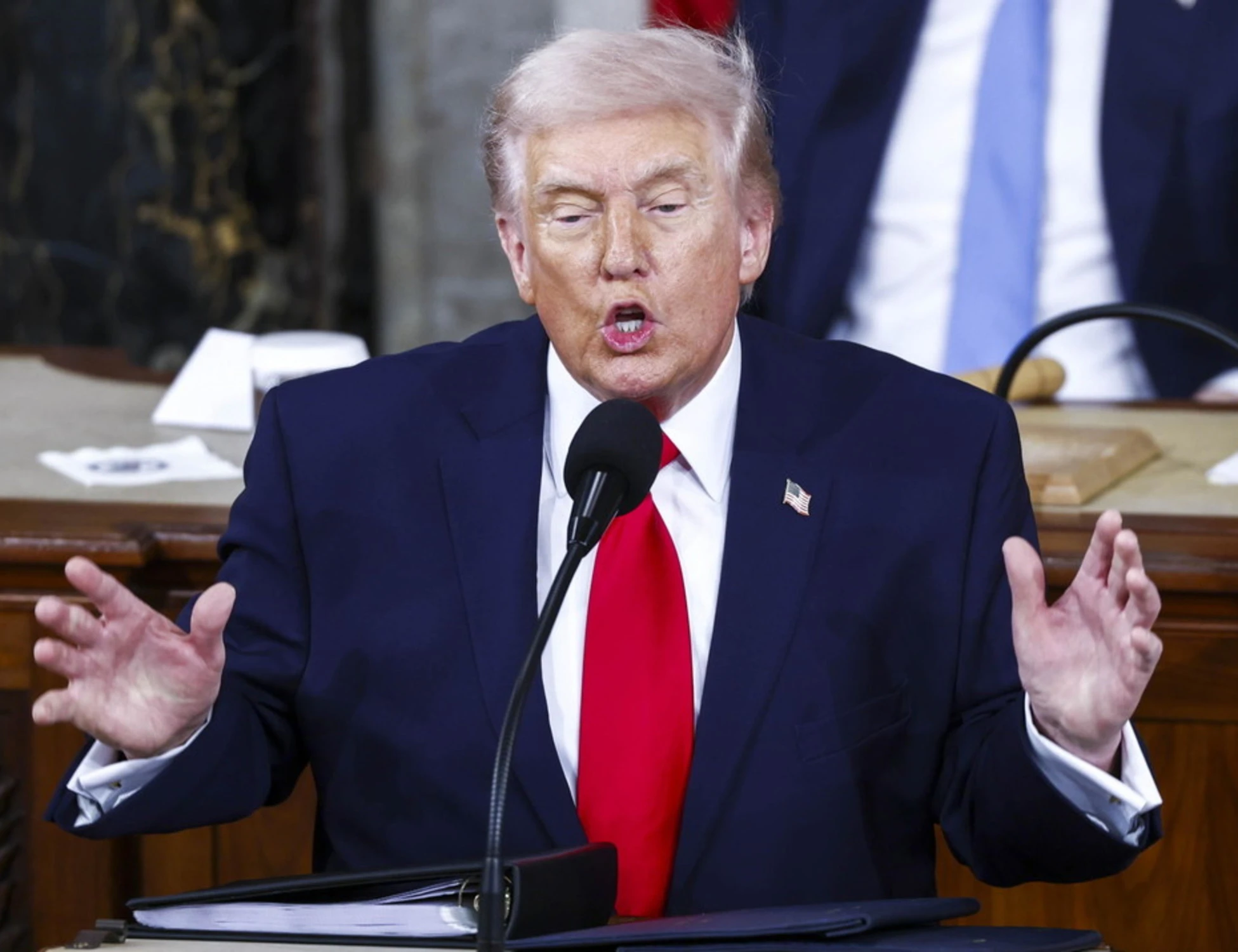 Iran in guerra, Trump apre al dialogo: ma Teheran lancia missili su Israele