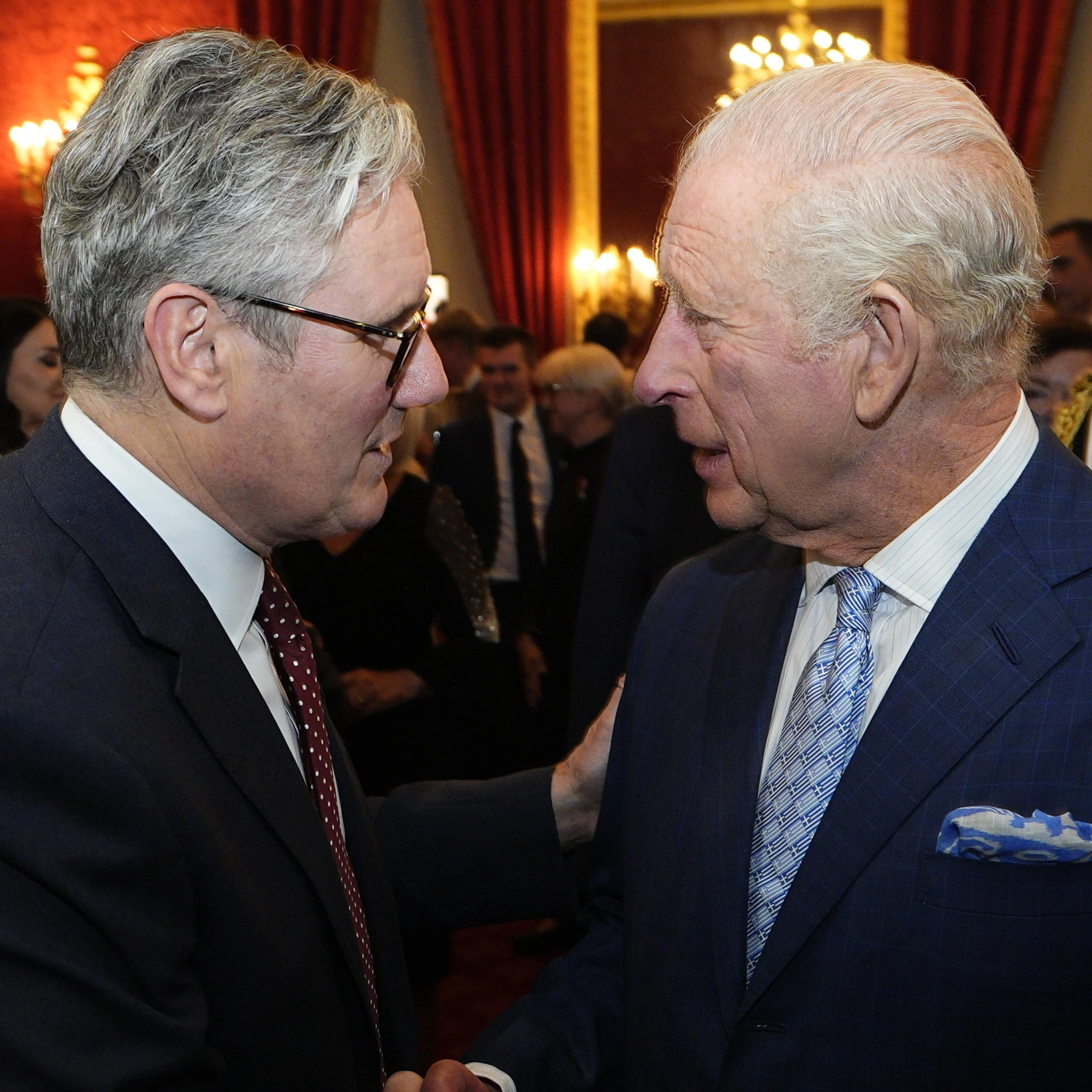 Starmer e Re Carlo, visioni opposte sugli Usa