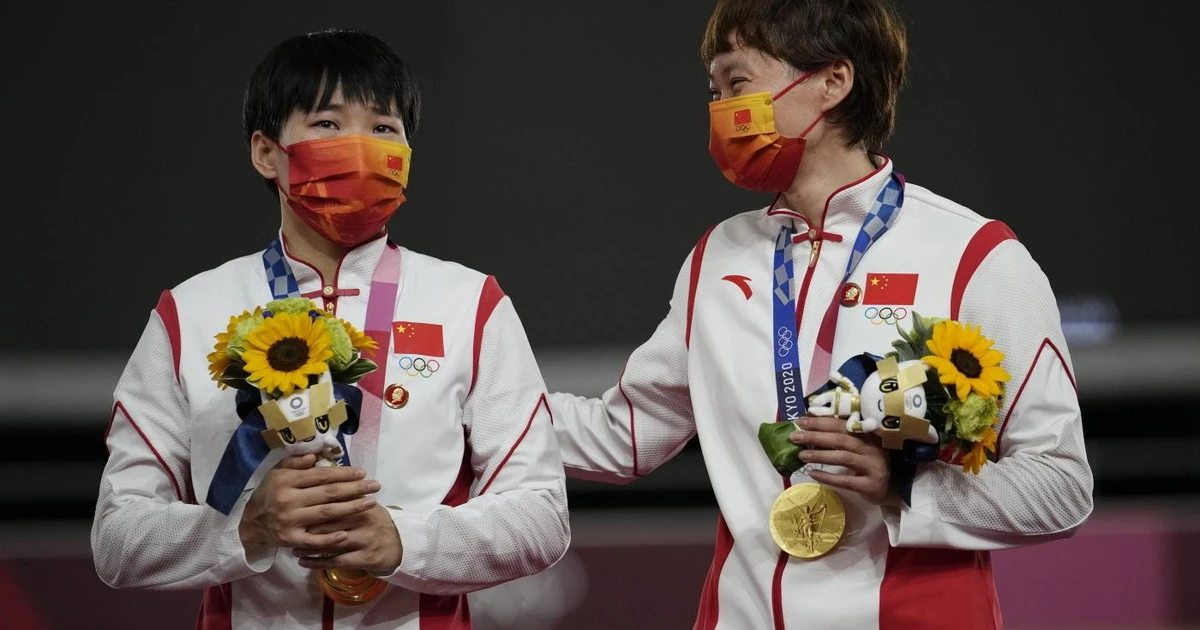 Tokyo 2020, l'ombra del comunismo: come salgono sul podio le cinesi, il dettaglio che scatena un grosso caso politico
