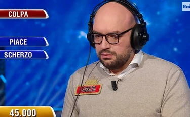 L'Eredità, "si può dire?": Fabrizio vince ma viene travolto