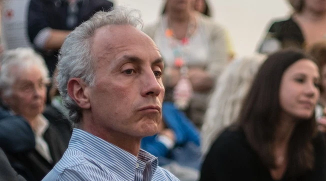 Marco Travaglio, il "golpe": scavalca Giuseppe Conte e sul "Fatto" apre la crisi di governo