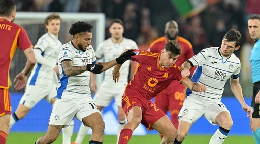 Roma-Atalanta 1-1, Dybala risponde a Koopmeiners su rigore
