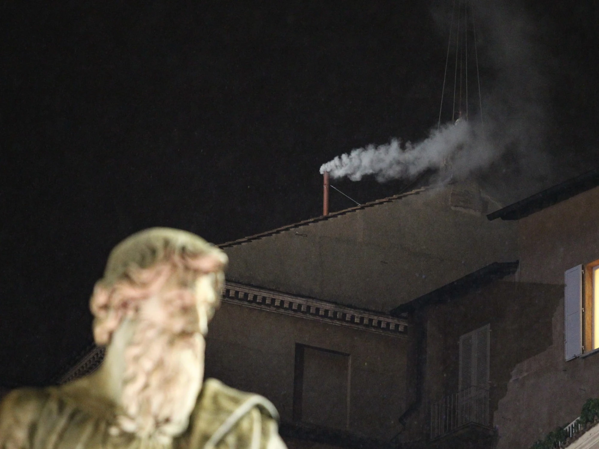 Conclave, "fumata bianca imminente"