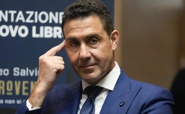 Vannacci su Meloni e Le Pen: "In Italia la destra si è slavata, in parte anche in Francia"