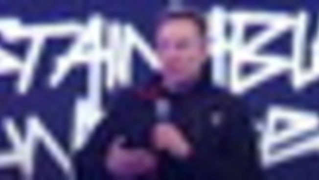 Elon Musk balla con i robot dopo il via libera al maxi-compenso