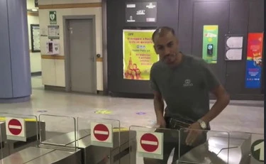 Ilyas Maluma, "vi insegno a saltare il tornello": cosa lo aspetta al suo rientro