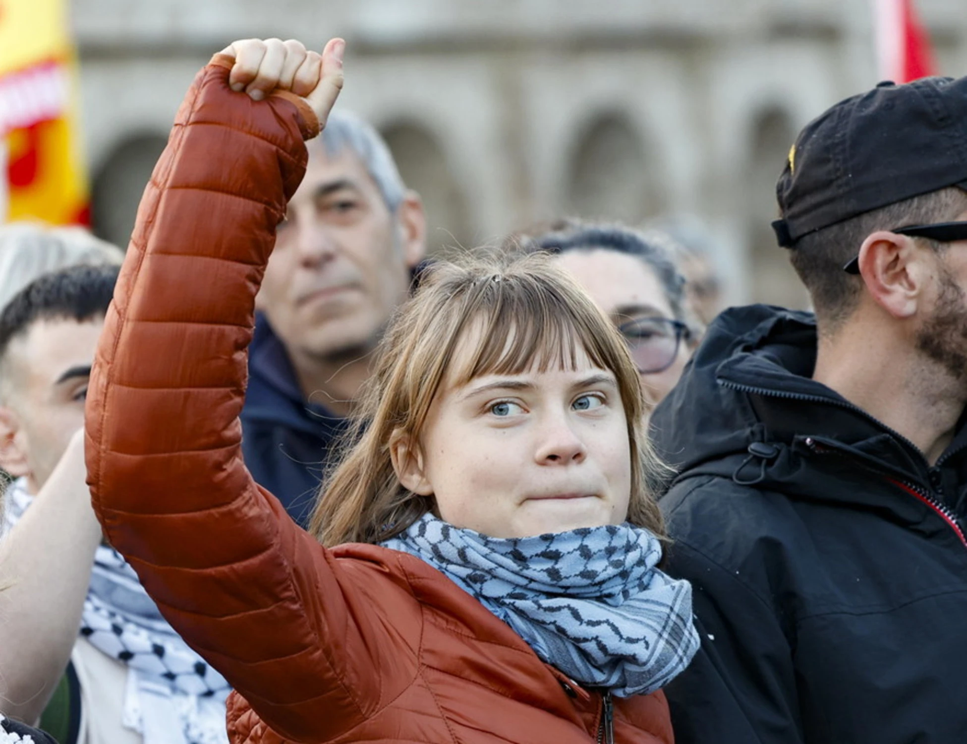 Greta Thunberg insulta l'Italia: "Il vostro fott*** governo fascista"