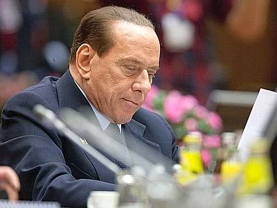 Berlusconi ancora in ospedale, il medico: "E' possibile che sia a casa per il weekend"