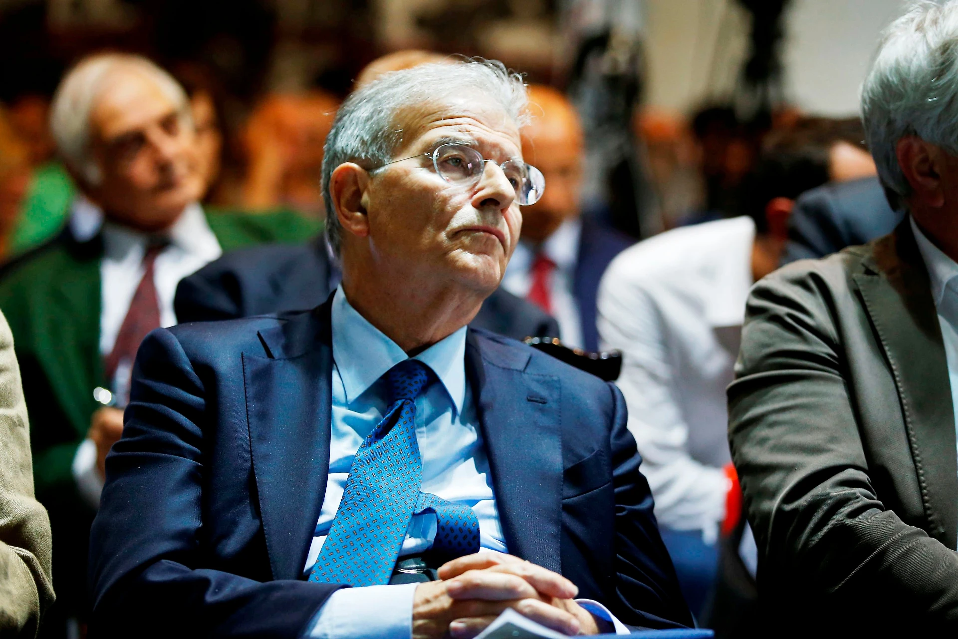 Fabrizio Cicchitto, la strigliata al governo: "Se la sinistra è viva è tutto merito loro"